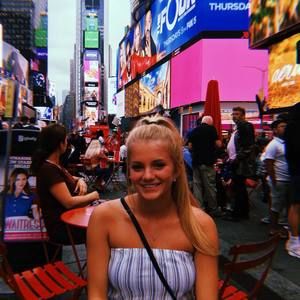 Meet your Posher, Emma